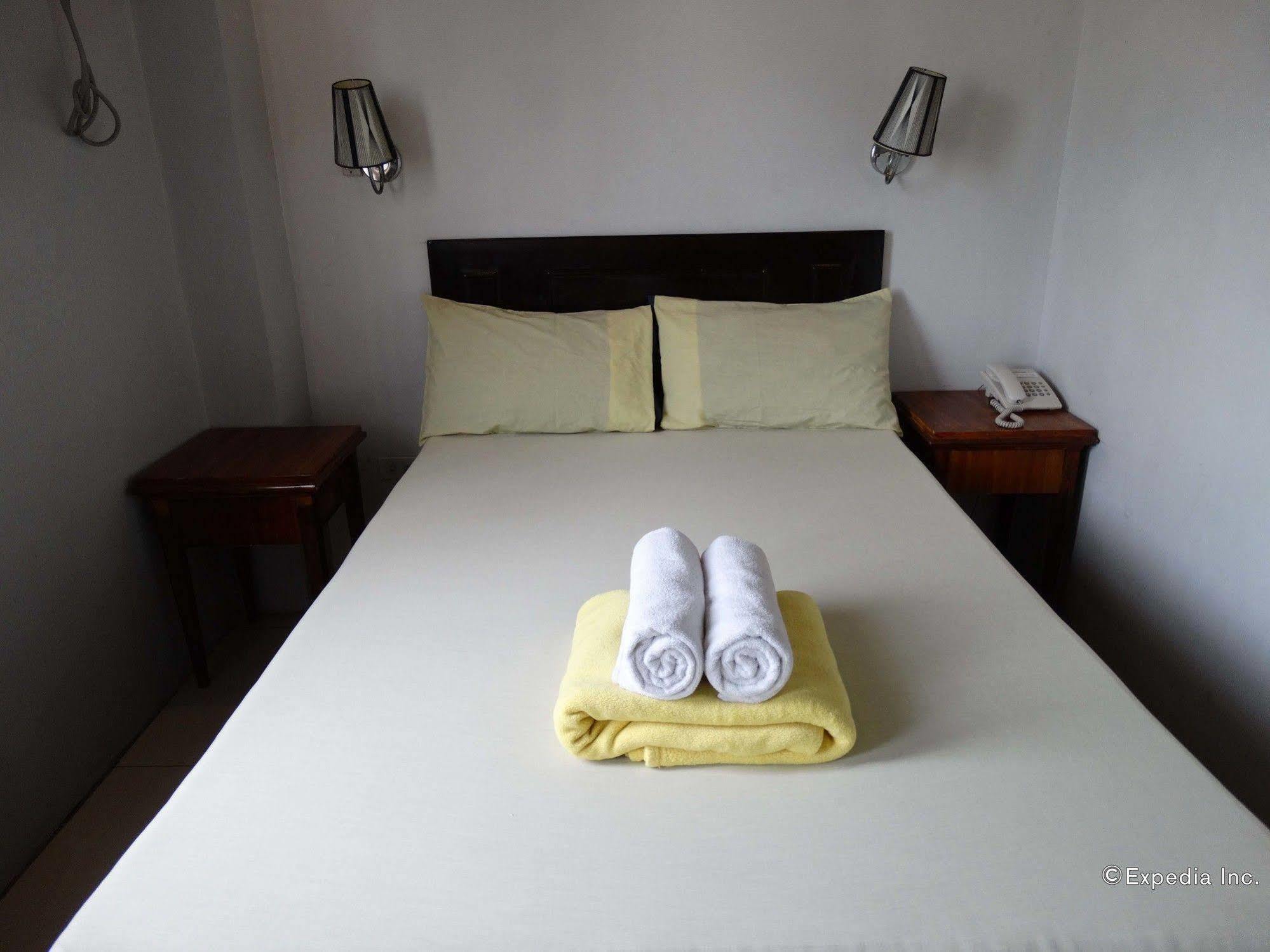 Getz Hotel Manila Eksteriør billede