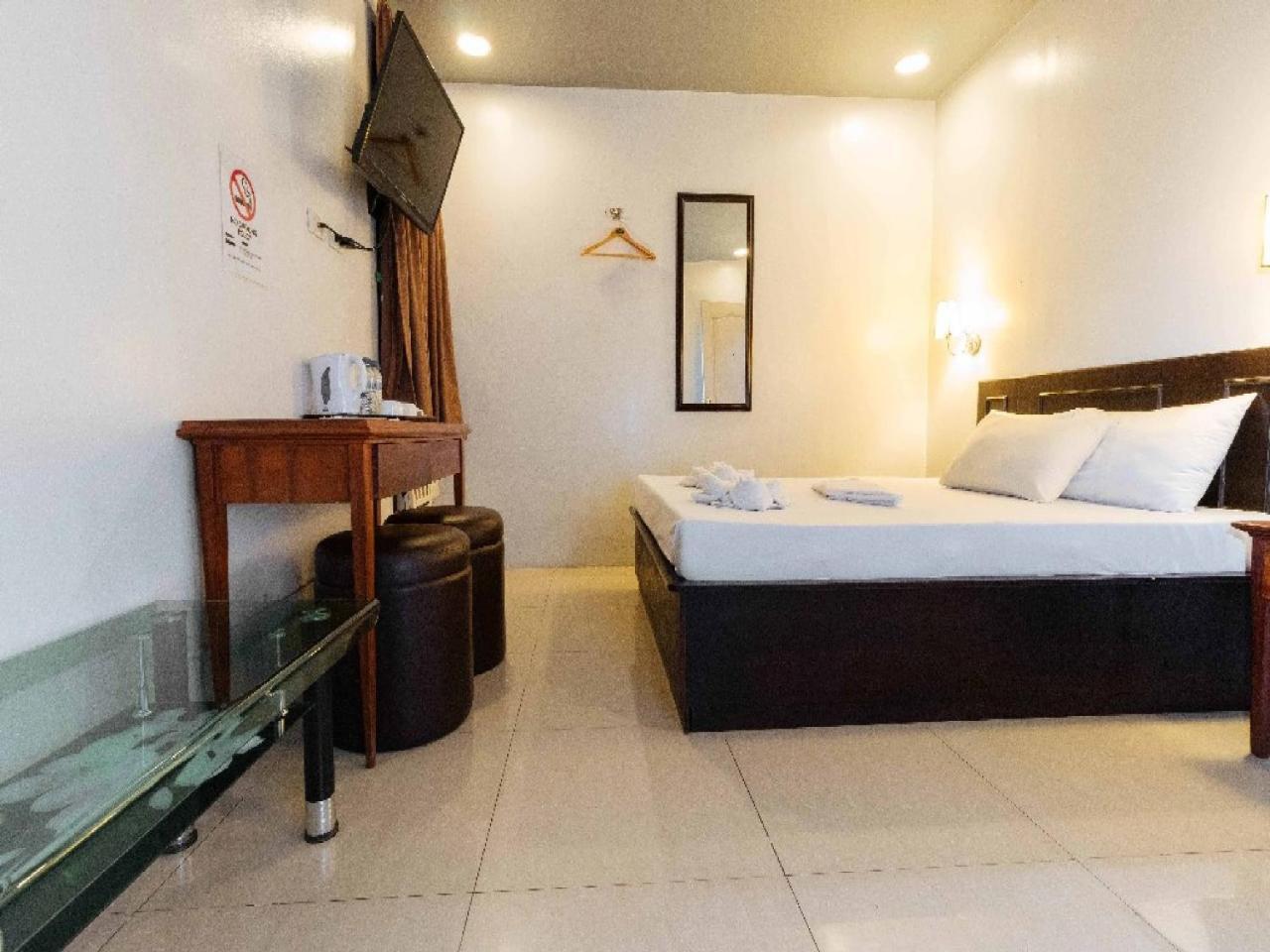 Getz Hotel Manila Eksteriør billede
